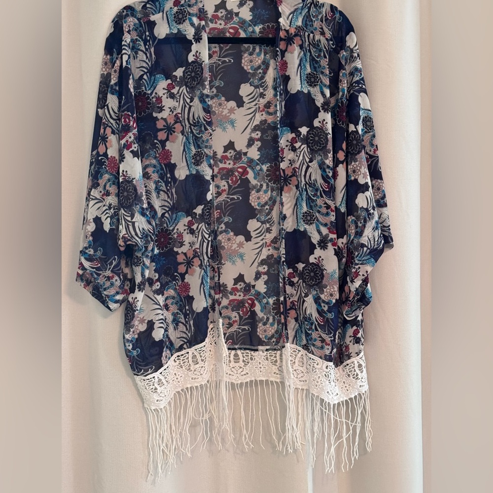 Rachael & Chloe Floral Kimono Top - Navy and White